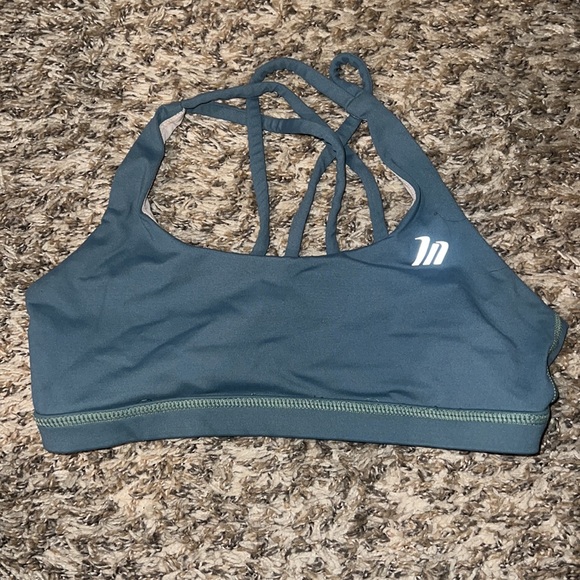 Musclenation sports bras and shorts combo - Picture 5 of 6